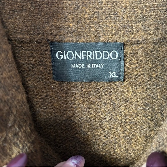 Gionfridda Shawl Collar Cable Knit Sweater. - Picture 3 of 6